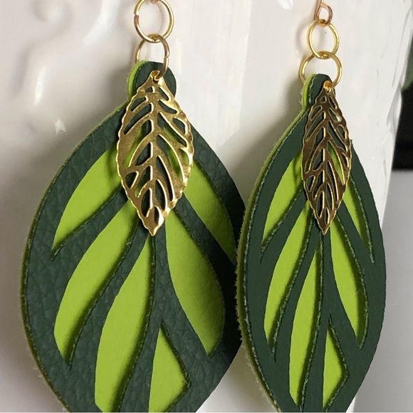 New Layered Faux Vegan Leather Dangling Leaves Handmade Earrings Green Floral - Picture 3 of 8